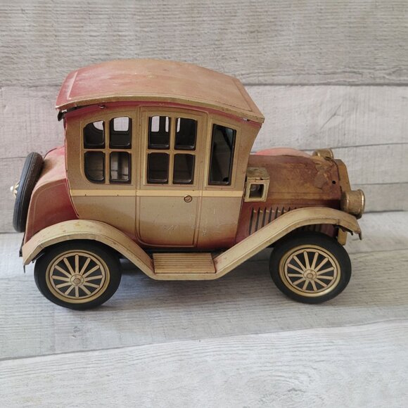 Vintage Red & Gold Tin Litho Wind-Up Car Model Grand-pa - Picture 1 of 9
